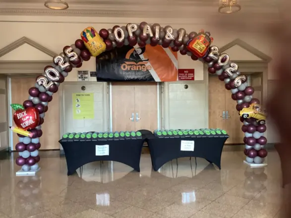 Back-to-school balloon arch, New Jersey