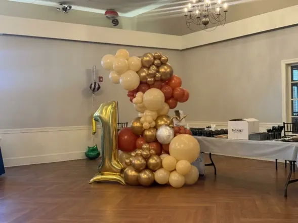 Organic balloon column for a first birthday, New Jersey