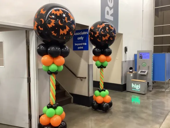 Halloween jumbo bat-print balloon columns, New Jersey